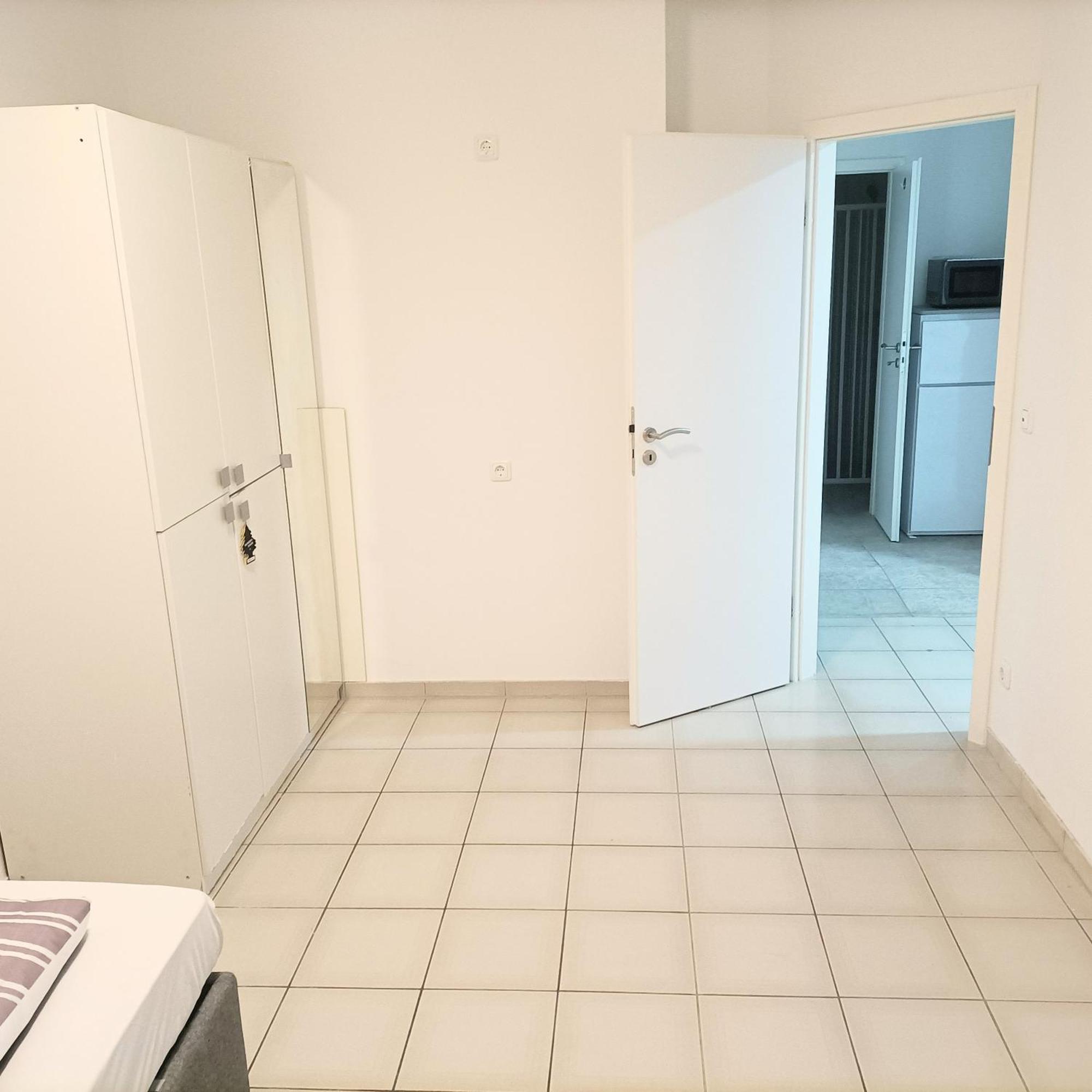 Fmi 9 Accommodation Raunheim Room photo